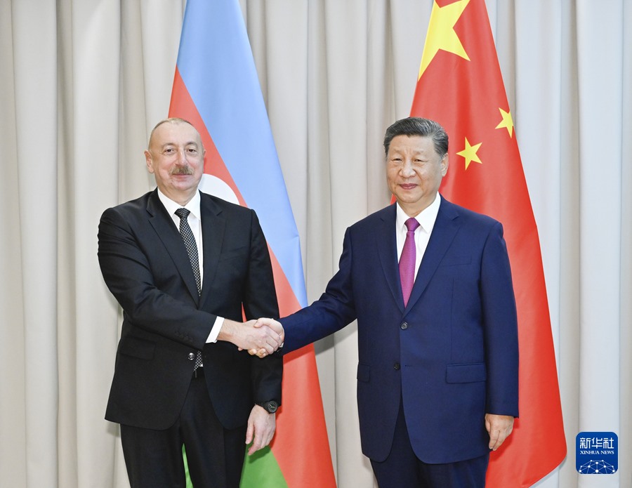 Il Presidente Xi Jinping incontra il Presidente dell'Azerbaigian Ilham Aliyev