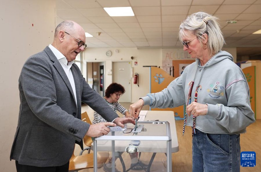 Iniziato il secondo turno delle votazioni per le elezioni dell'Assemblea nazionale francese