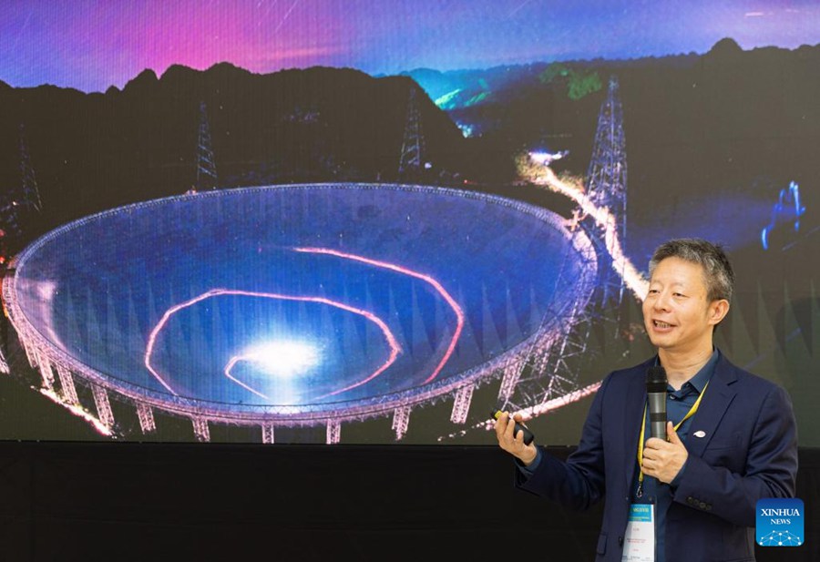 Capo scienziato del telescopio cinese FAST riceve il premio Marcel Grossmann