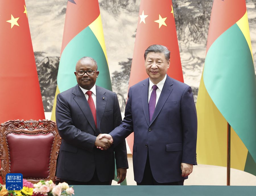 Colloquio tra Xi Jinping e il Presidente della Guinea-Bissau, Umaro Sissoco Embaló