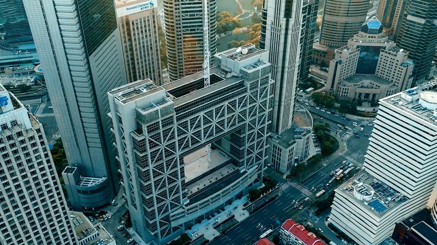 Vista esterna della Borsa di Shanghai nella nuova area di Pudong a Shanghai, nella Cina orientale. (Xinhua)