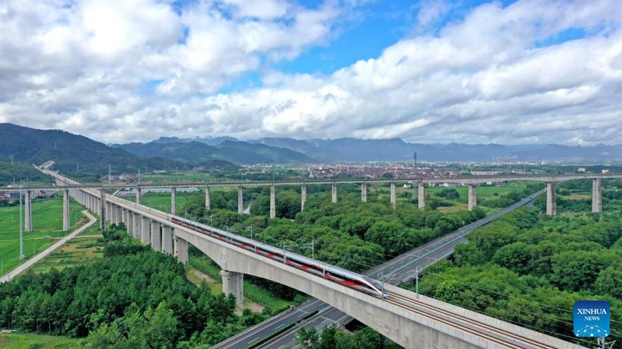 Nuova linea ferroviaria ad alta velocità per potenziare l'integrazione del delta del fiume Yangtze