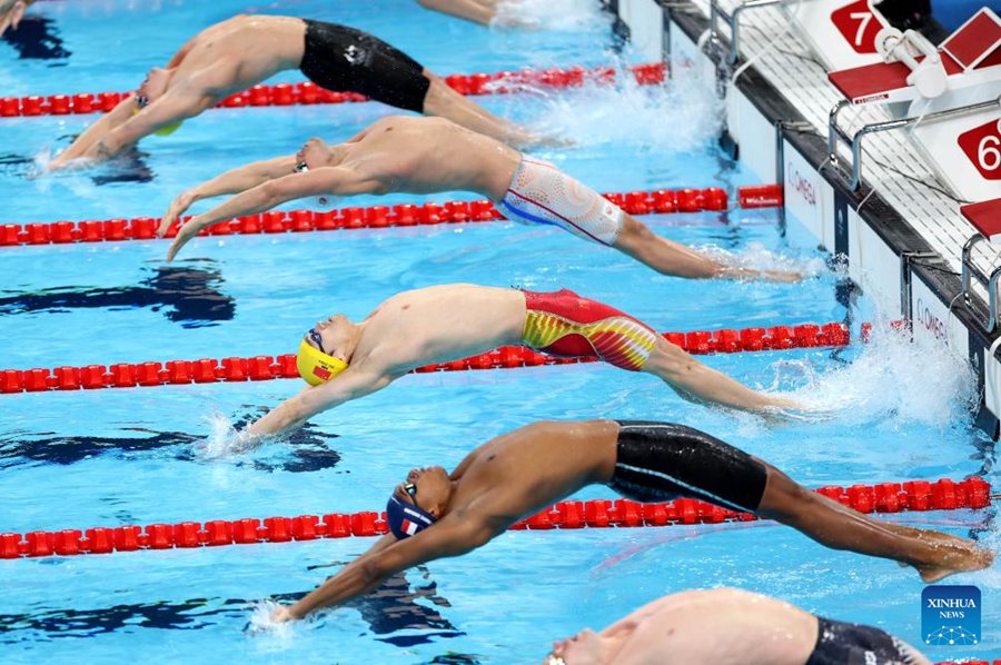 Parigi 2024: La Cina vince l'oro nella staffetta 4x100m misti maschile di nuoto