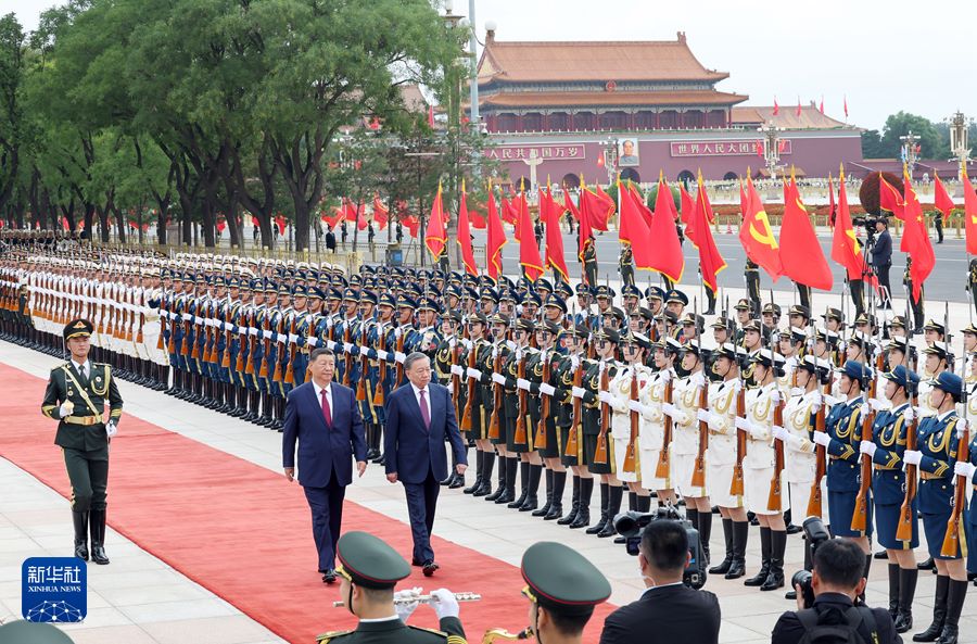 Incontro fra Xi Jinping e To Lam: 