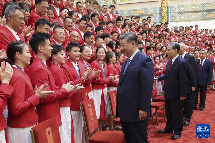 Xi Jinping riceve la delegazione sportiva cinese dei 33° Giochi Olimpici