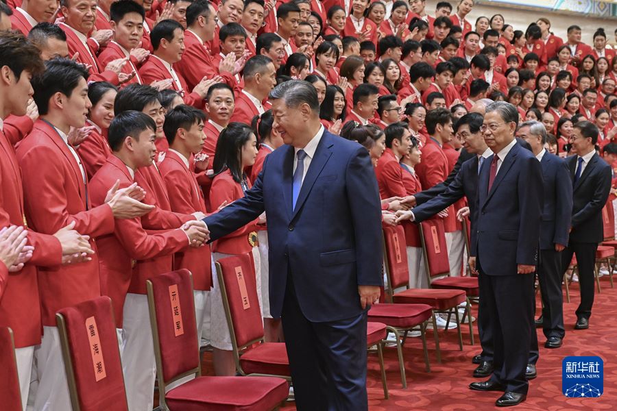 Xi Jinping riceve la delegazione sportiva cinese dei 33° Giochi Olimpici