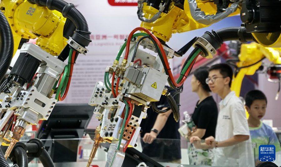 Si apre a Beijing la World Robot Conference 2024