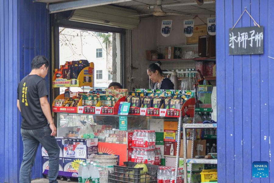 L'isola cinese di Hainan accelera la ripresa del lavoro dopo il super tifone