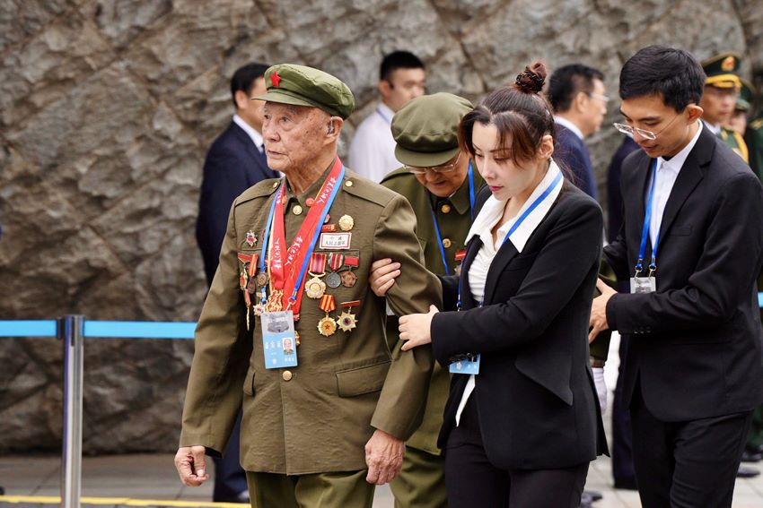 Shenyang, cerimonia suono della campana per 93° anniversario Incidente del 18 settembre