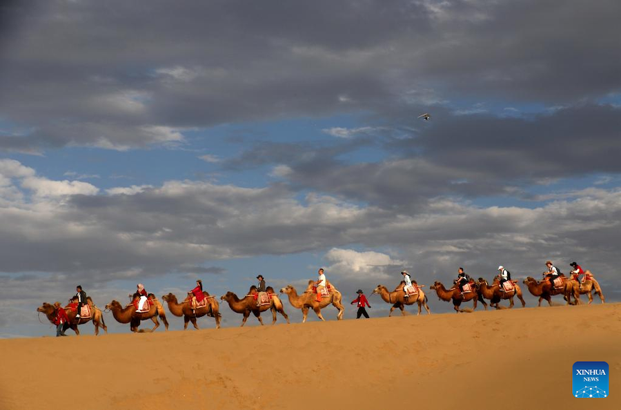 Aumento dei viaggi durante le vacanze della Festa di Metà Autunno in Cina