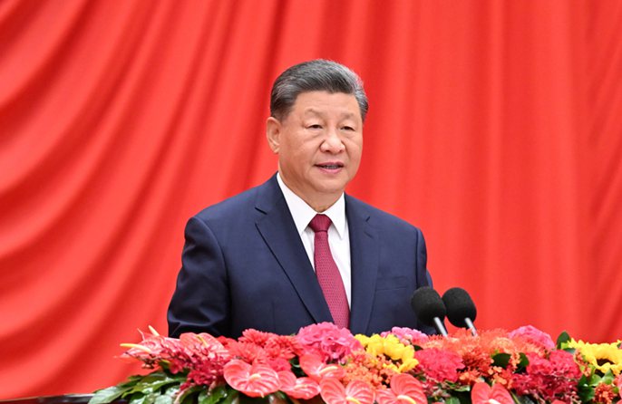 Xi Jinping pronuncia un discorso importante al ricevimento per il 75esimo anniversario della fondazione della Repubblica Popolare Cinese