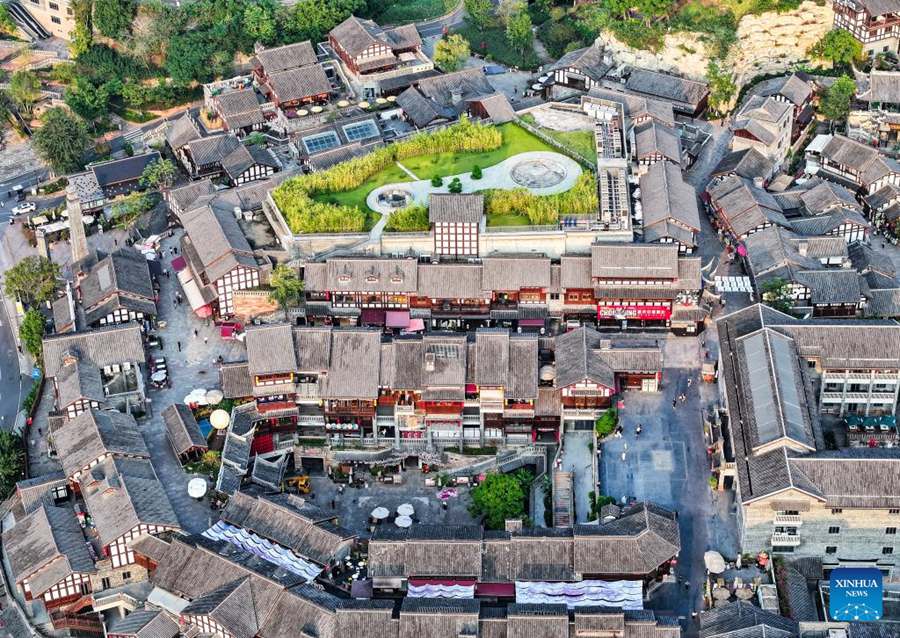 Vista aerea dell'antico borgo di Ciqikou a Chongqing