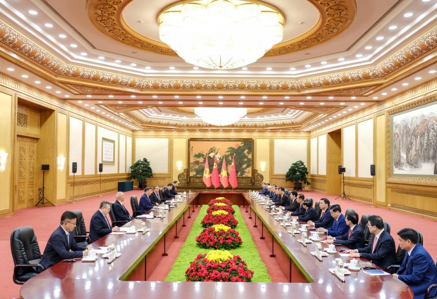 Xi Jinping incontra Luong Cuong, membro dell'Ufficio Politico del Comitato Centrale del Partito Comunista del Vietnam