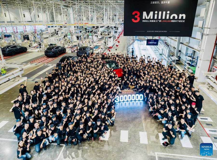 La fabbrica Tesla di Shanghai raggiunge il traguardo di 3 milioni di auto