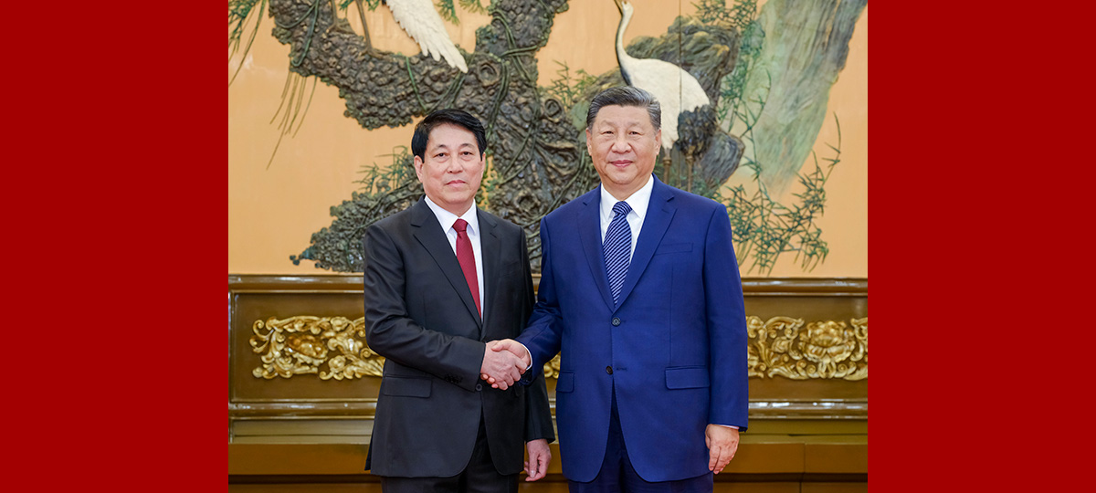 Xi Jinping incontra Luong Cuong, membro dell'Ufficio Politico del Comitato Centrale del Partito Comunista del Vietnam