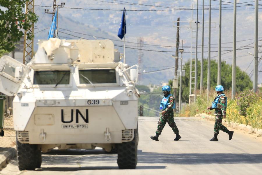 Truppe UNIFIL durante il pattugliamento a Marjeyoun, Libano. (26 maggio 2024 - Xinhua/Ali Hashisho)