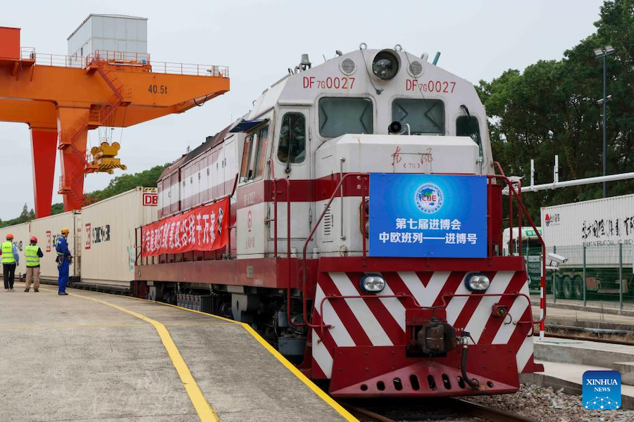 Il primo treno merci Cina-Europa "Jinbo" di quest'anno arriva alla stazione di Minhang a Shanghai, nella Cina orientale. (20 ottobre 2024 - Xinhua/Wang Xiang)